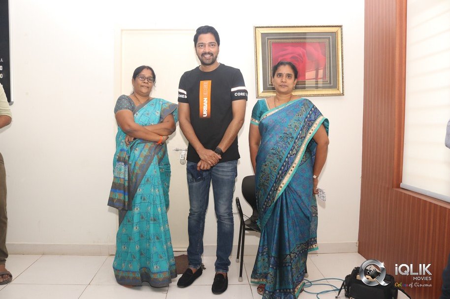 Naandhi-Team-at-Guntur-Success-Meet-